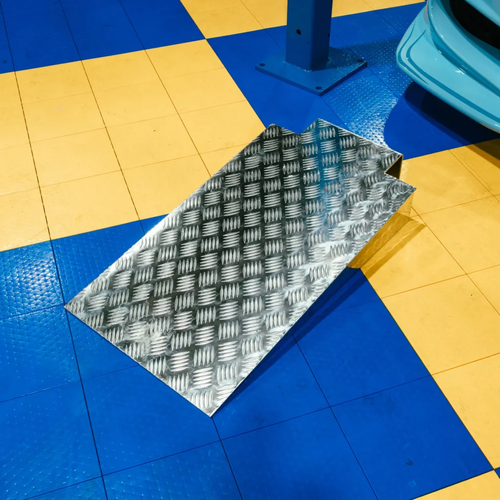 Aluminum Ramps lift accessories, Lift King Calgary