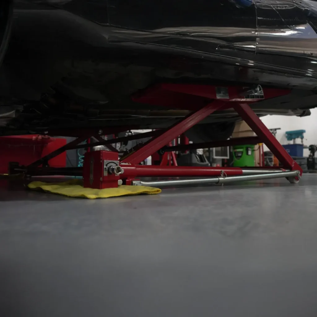 Pro King Tilt Lift scissor lift, detail view 2