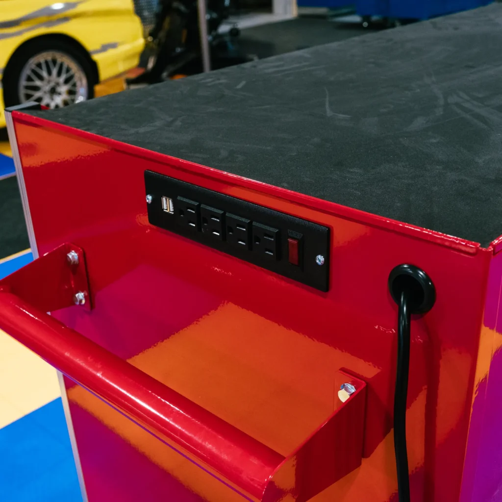 Lift King Tool Chest garage gear, detail view 5